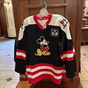 2025 Disney Mickey Mouse 28 Ice Hockey Jersey Adult‎ Size NWT Medium